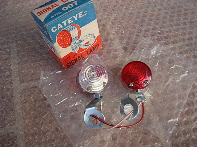 SIGNAL LIGHT VINTAGE BICYCLE PAIR NOS CATEYE FIXED GEAR RALEIGH SCHWINN BSA