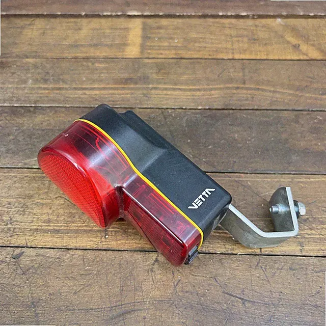 Vintage Vetta Rear Tail Light Fit Schwinn Aluminum Pro 186kg Frame Battery 90s