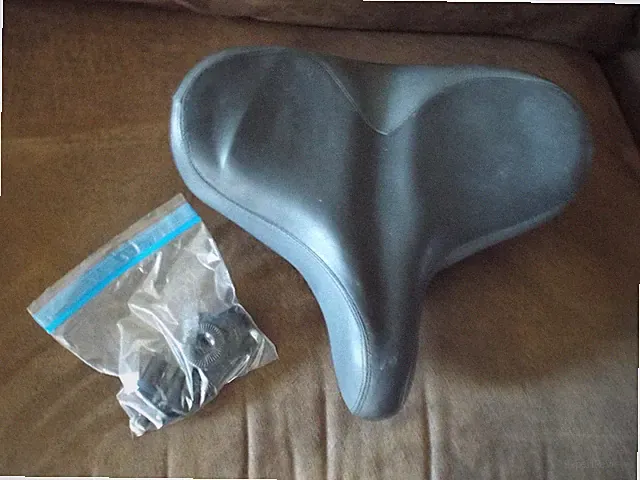YLG Wide Comfort Bike Saddle with Taillight Cruiser seat